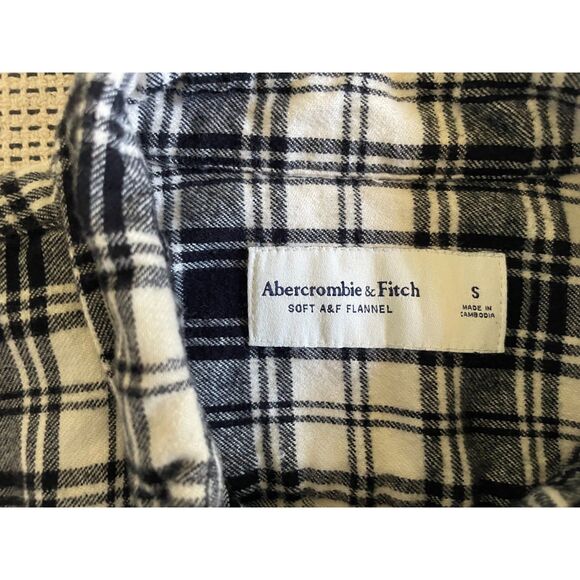 Abercrombie Mens Small Soft Flannel Shirt Black White Plaid Button Up Casual Y2K - Picture 4 of 5